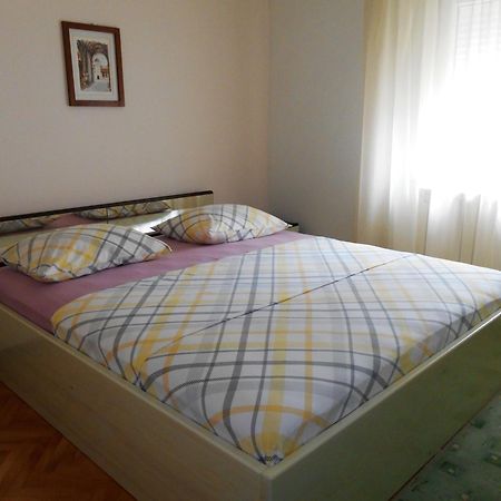 Apartments Bresan Трогір Екстер'єр фото