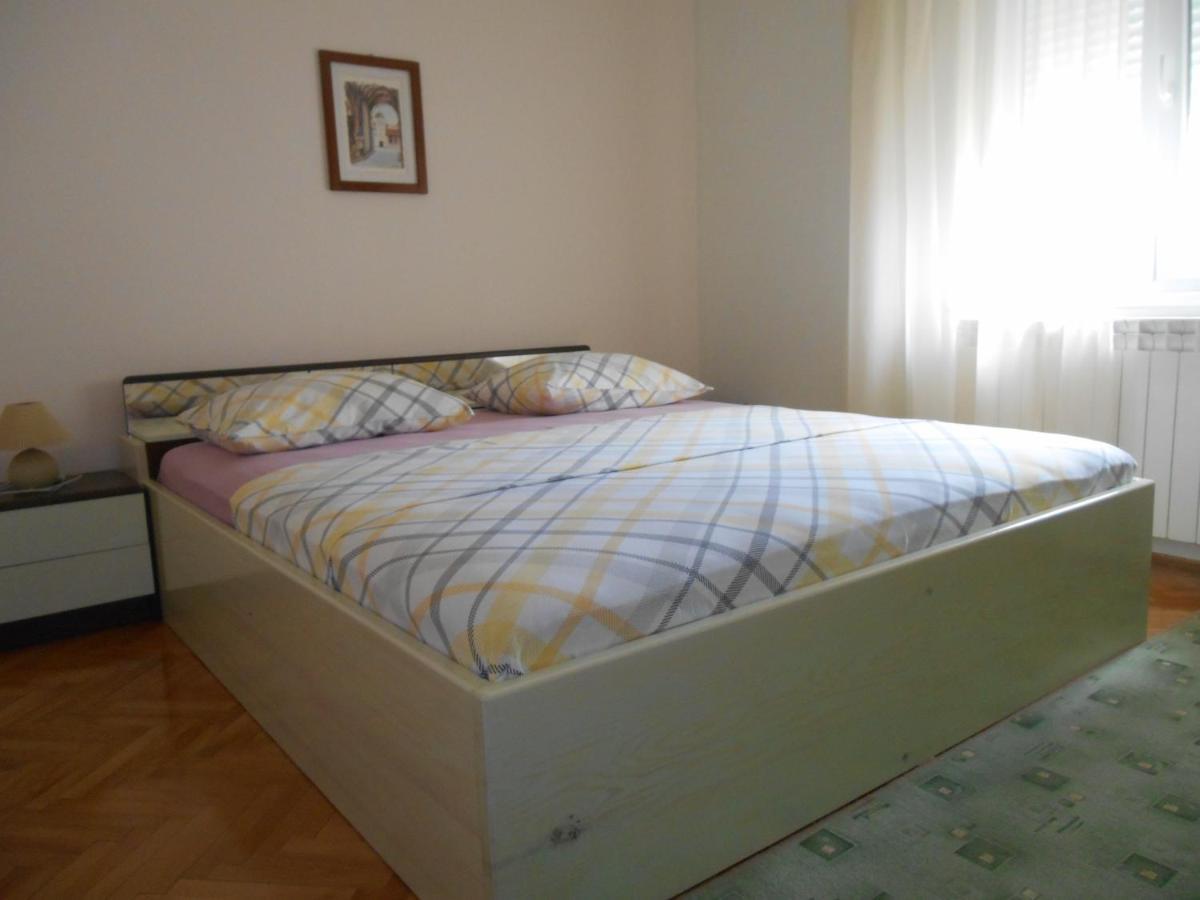 Apartments Bresan Трогір Екстер'єр фото