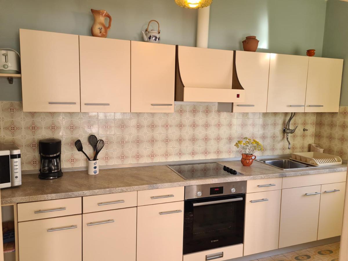 Apartments Bresan Трогір Екстер'єр фото