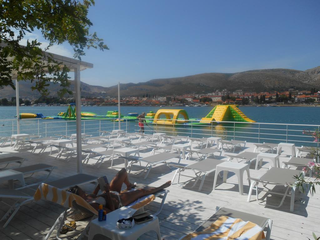 Apartments Bresan Трогір Екстер'єр фото